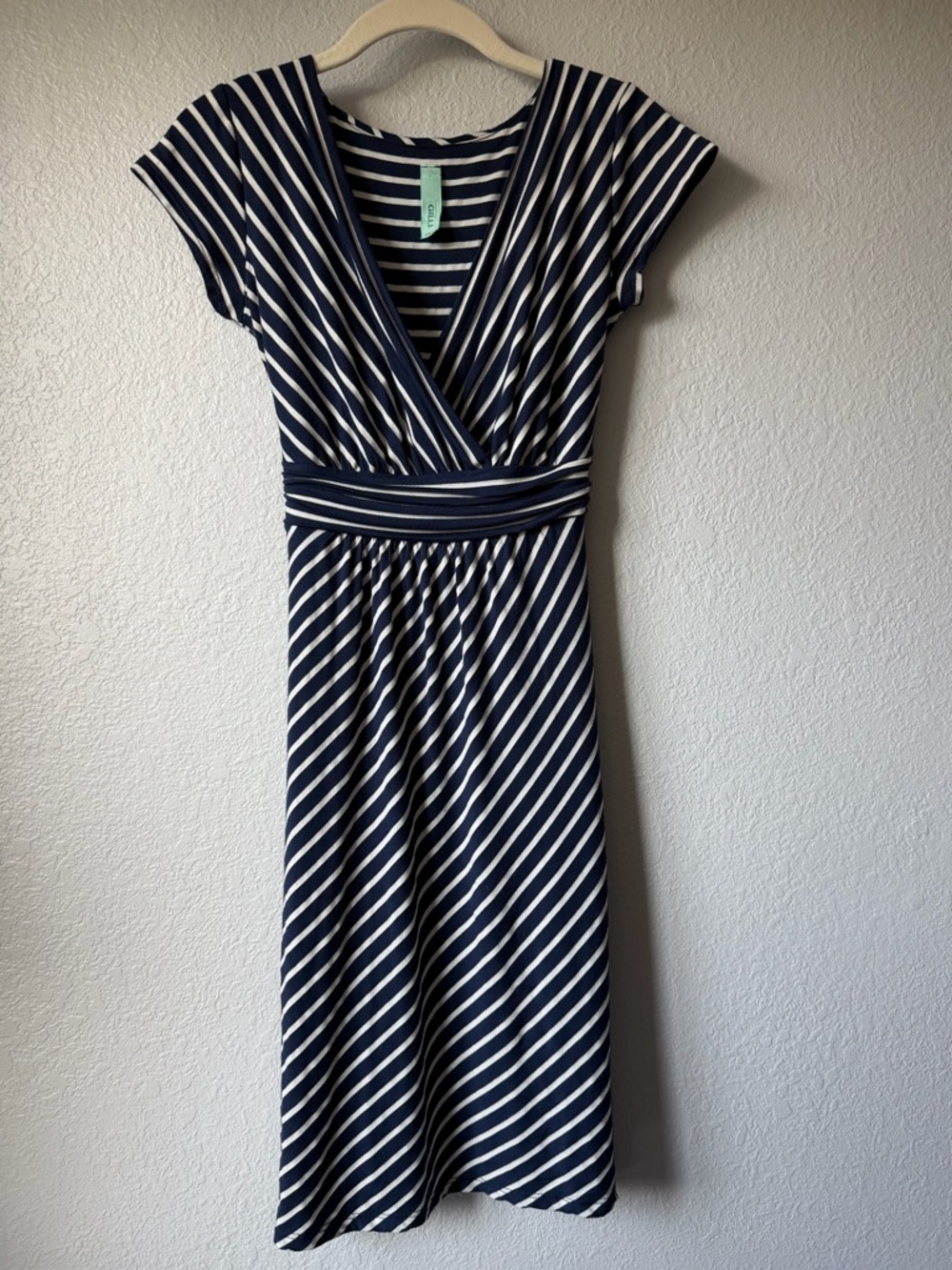 Gilli Jersey Faux Wrap Dress, EUC, Small - Picture 3 of 9